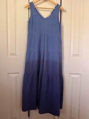 Sleeveless V-Neck Tiered Maxi Dress in Lavender Blue ombré